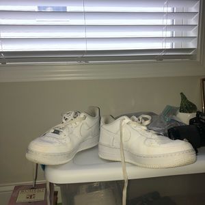 Barely worn Nike Air Force 1’s youth 6.5